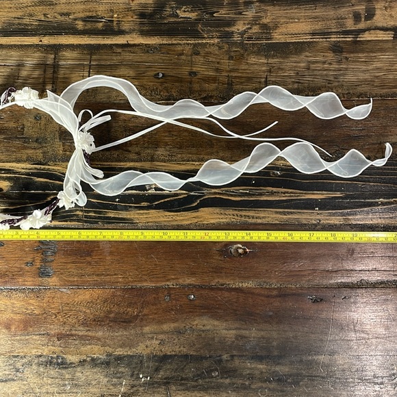 Flower girl crown halo with pretty flowers, pearls and beads - Picture 5 of 13